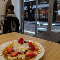 Pancakes with caramel at Cloud Cakes - Mandar in Paris