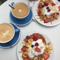 Pancakes and coffee at Cloud Cakes - Mandar in Paris