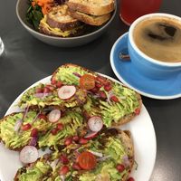 Avocado toast and grilled cheese with drinks at Cloud Cakes - Mandar in Paris