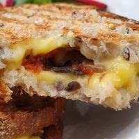 Grilled cheese and veggie sandwich (vegan) at Cloud Cakes - Mandar in Paris