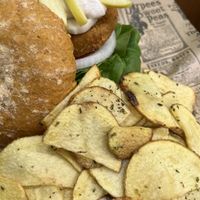 Hamburguesa de no pollo at El Perro Gamberro in Madrid