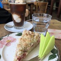 Veganer Streuselkuchen at Cafe Glocke in Dresden