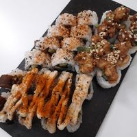 Selection of three vegan makis at Tokumaru  in Tallinn