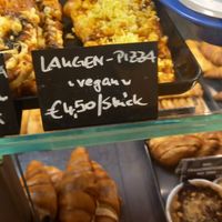 vegan laugen pizza 4,50€ at Bio im Bahnhof in Goerlitz