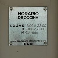 Öffnungszeiten, horarios  at Emmax in Lanzarote