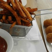 sweet potato fries with typical dutch 'bitterballen at De Kade in Rotterdam