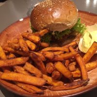 Fried chicken burger  at Der Vegetarische Metzger in Berlin