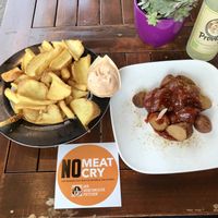 Schmackhafte Currywurst (doppelt Portion) at Der Vegetarische Metzger in Berlin