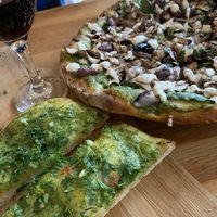 Vegan pesto pizza bread and mushroom pizza with cashew cheese 💚💚💚💚 at Red Velvet Lounge in Cygnet