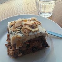 Vegan carrot cake at Isla Coffee in Berlin