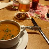 Kürbissuppe, indisches Bier at Restaurant OM in Koblenz