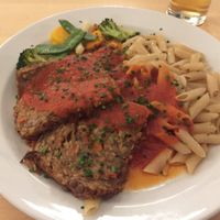 Der Nussbraten, Geschmack war doch eher gesund, als deftig ^^ aber stark, dass sie sowas kreiert haben! at Beim Olivenbauer in Fuessen