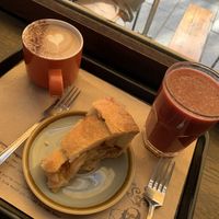 Hot cocolate (veggie), Smoothie of the day (Vegan) & Vegan Apple Pie   at Shakespeare and Company Cafe in Paris