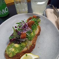 Avocado toast and lemonade at Wally's Coffee in Lille