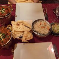 Veganes Masala (links) mit Reis und Naan♥️ at Little India in Koenigstein