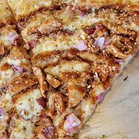 Vegan BBQ chicken at Mikey's Late Night Slice in Columbus