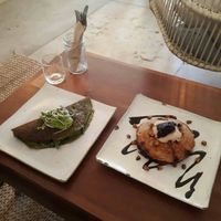 Eggless green omelet and pancakes at Vibe Cafe in Siem Reap