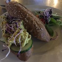 Vegan Kip Kerrie Broodje! at Stoom in Middelburg