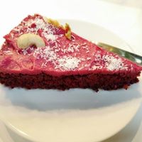 beetroot cake at Urban Orchard in Madrid