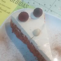 Raw carrot cake at Urban Orchard in Madrid
