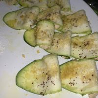 Raw zucchini ravioli 💚 at Urban Orchard in Madrid