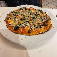 Mushroom pizza  at Artemisa Sol - Huertas in Madrid