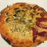 Four seasons pizza at Artemisa Sol - Huertas in Madrid