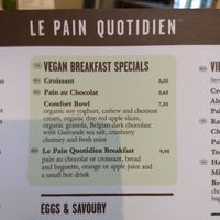There is also an avocado toast listed as vegan on the menu at Le Pain Quotidien - Simon Stevinplein in Bruges