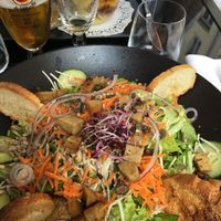 Salade crudités avec Seitan et Houmous at La Petite Cuillère in Nancy