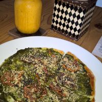 Pesto Pizza with Mango Smoothie at La Raiz de la Tierra in Ixtapa