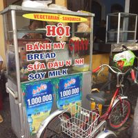 store front at Hoi Banh My Chay - Food Stall in Hoi An
