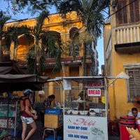 Friendly stagg and yummy food at Hoi Banh My Chay - Food Stall in Hoi An