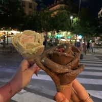 Vegan chocolate and strawberry sorbet (right)   at Amorino - Gaité in Paris