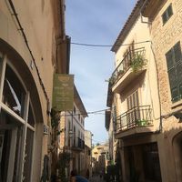 Up a pretty, winding Spanish street at Verdeteja in Mallorca