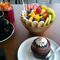 Insane Bowl + Milkshake chocolate cupcake + green tea at Insane Acai Bar in West End