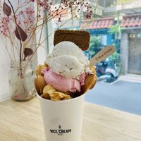 Bubble waffle with a scoop of strawberry and stracciatella   at Nice Cream in Taipei