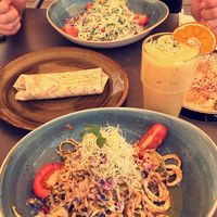 Zucchini Carbonara, Zucchini Bolognese, Chai Nice Cream, chocolate banana wrap at Mom's Table  in Augsburg