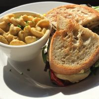 Mac n cheese at The Beer Plant in Austin