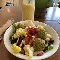 Awesome vegan meal with smoothie! at SLA - Kruisweg in Haarlem