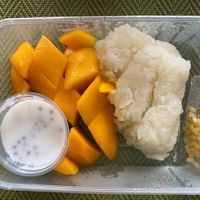 2x   DE2. Mango Sticky Rice	  RM 28.00	
 at Veggielicious Thai in Petaling Jaya