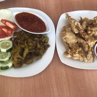Bebek Penyet dan Jamur Goreng at Waroeng SA in Malang