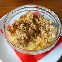 Crumble at Primeur Cantine in Paris
