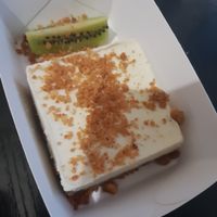 Delicious vegan cheese cake at Primeur Cantine in Paris