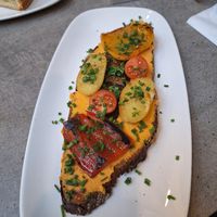 Bröt mit Hummus , Gemüse und Kartoffeln #Veganuary at Amalie in Speyer