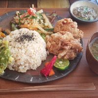 Deep-fried vege-chicken menu at Mana in Naha