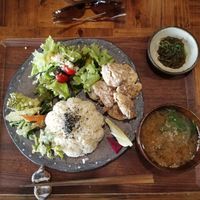 The chicken set at Mana in Naha