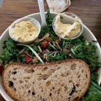 delicious bowl at sweetgreen in Santa Monica