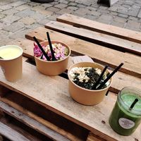 Sea bowl & Chicken bowl with kurkuma coffee and smoothie at Superfood Deli - Mariahilfer in Vienna