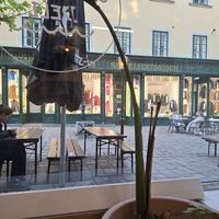 Outdoor seating at Superfood Deli - Mariahilfer in Vienna