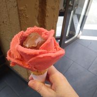 Chocolate and strawberry vegan sorbet at Amorino - Charing Cross in London